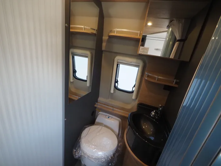 Fahrzeugbild Dethleffs Globetrail 640 ER, 180 PS, Maxi, Automatik #15