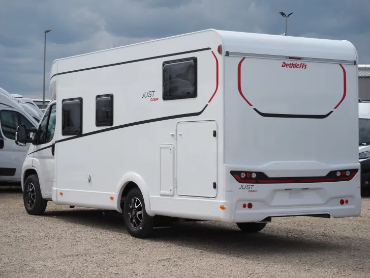 Fahrzeugbild Dethleffs Just Camp T 7052 EB, Hubbett, Isofix, Markise #3