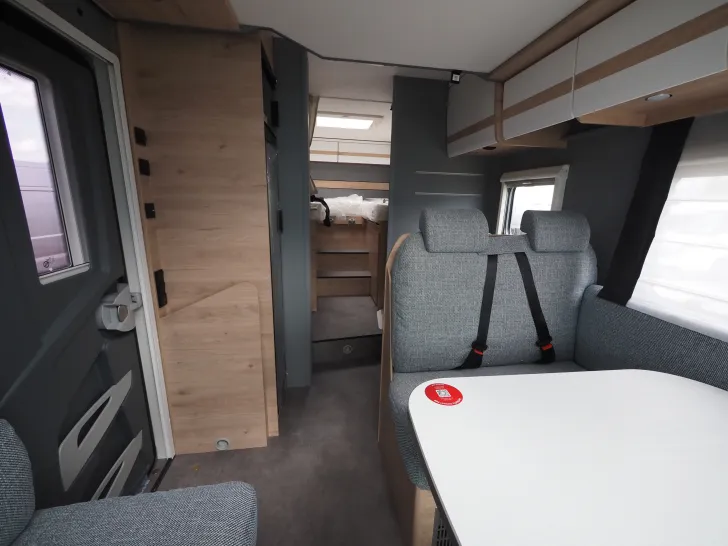 Fahrzeugbild Dethleffs Just Camp T 7052 EB, Hubbett, Isofix, Markise #6