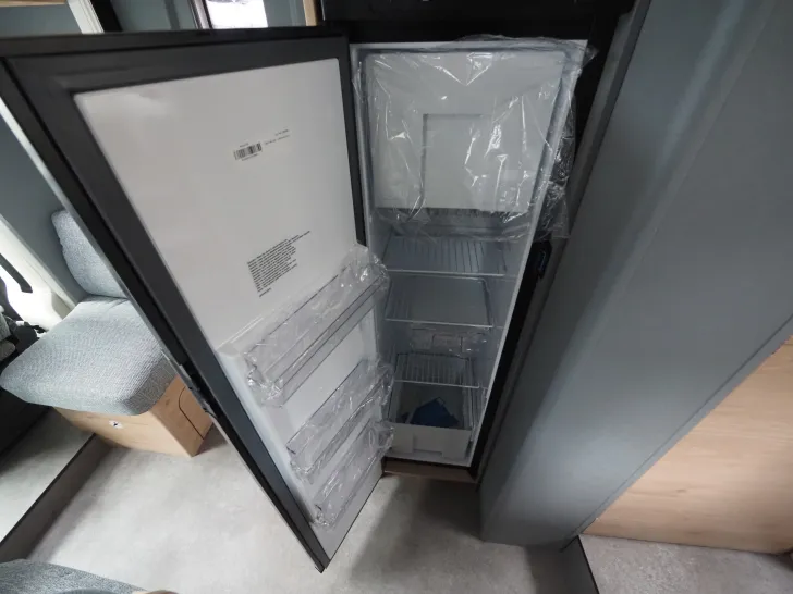 Fahrzeugbild Dethleffs Just Camp T 7052 EB, Hubbett, Isofix, Markise #9