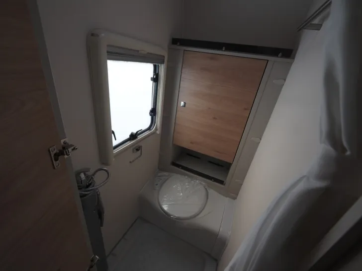 Fahrzeugbild Dethleffs Nomad 490 BLF, Styling-Wasser-Autark, uvm. #14