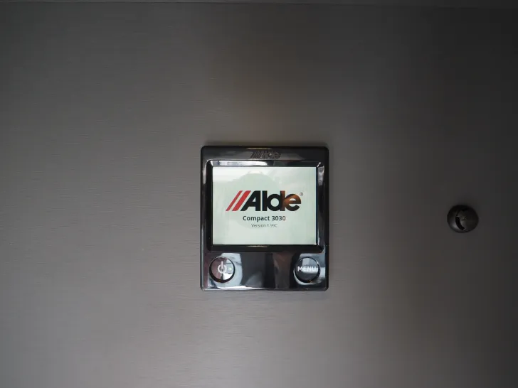 Fahrzeugbild Dethleffs Trend I 6817 EB, 180 PS Auto., ALDE Heizung #10