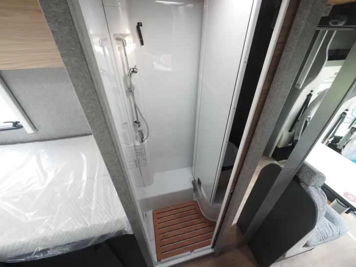 Fahrzeugbild Dethleffs Trend T 6617 EB, Hubbett, Familypaket, uvm. #8