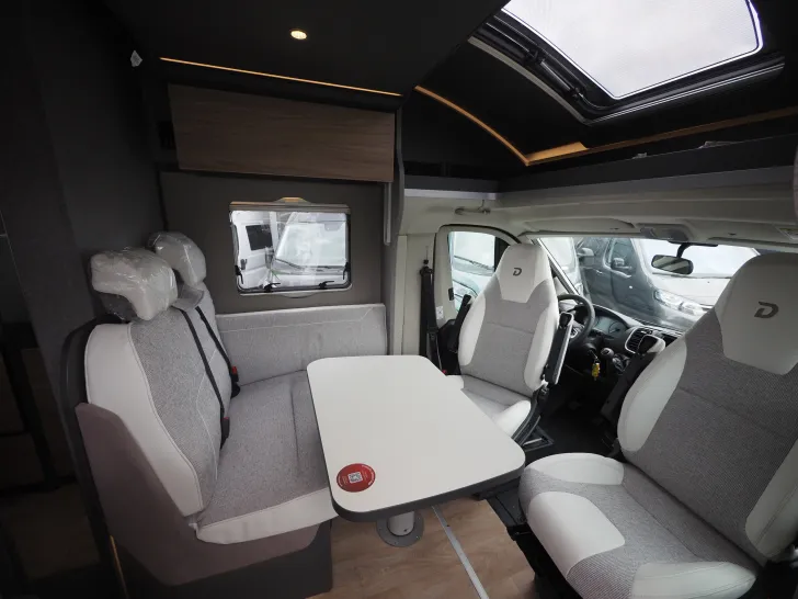 Fahrzeugbild Dethleffs Trend T 6617 EB GT-Paket, Family, Hubbett #5