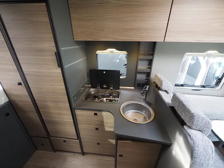 Fahrzeugbild Dethleffs Trend T 6877 DB GT Pak., Assist, Auto., Family #9