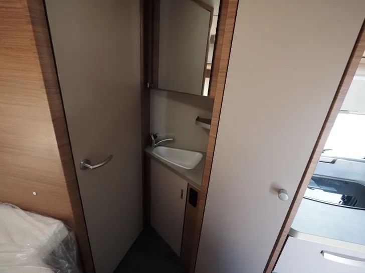 Fahrzeugbild Knaus L!VE WAVE 650 MF, Navi, Markise, uvm. #15