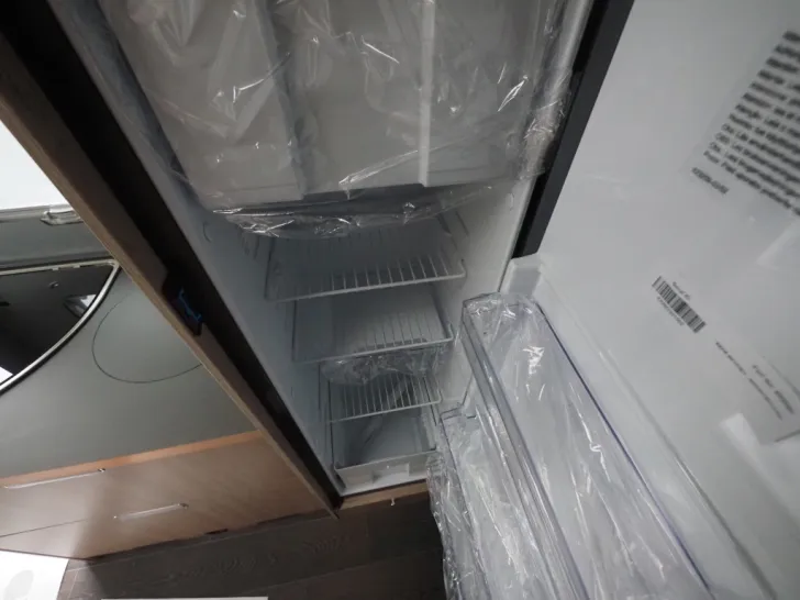 Fahrzeugbild Laika ECOVIP L 3009, 180 PS Maxi Autom., Tageszul. #12