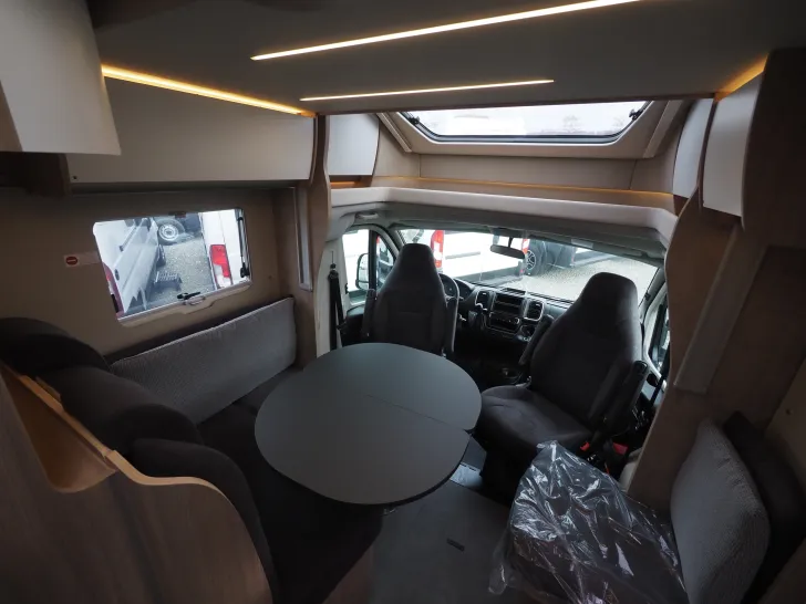 Fahrzeugbild Laika ECOVIP L 2009, Autom., Hubbett, Pro Paket #4