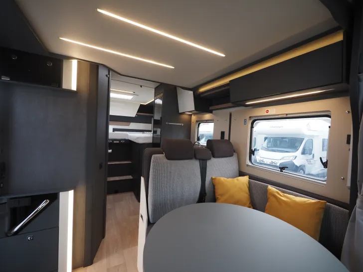 Fahrzeugbild Laika KOSMO L 319, Aut., Markise, Hubbett, Navi uvm. #9