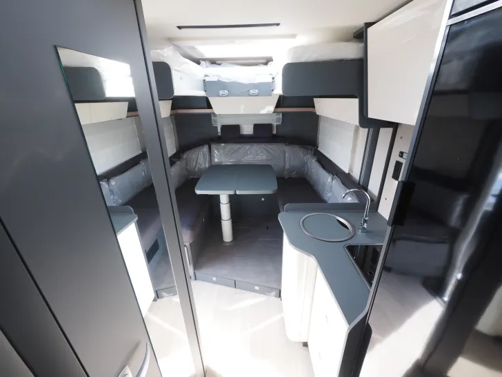 Fahrzeugbild Laika KOSMO L 105, Automatik, Radträger, Rundsitzgr. #5