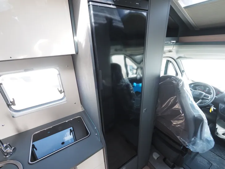 Fahrzeugbild Laika KOSMO L 105, Automatik, Radträger, Rundsitzgr. #12