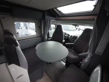 Fahrzeugbild Laika KOSMO L 319, Komfortpaket, Hubbett #4