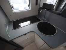 Fahrzeugbild Laika KOSMO L 319, Komfortpaket, Hubbett #6