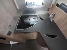 Fahrzeugbild Laika ECOVIP L 4009, 180 PS Maxi Auto., Hubbett #8