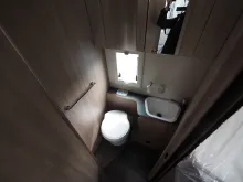 Fahrzeugbild Laika ECOVIP L 4009, 180 PS Maxi Auto., Hubbett #12