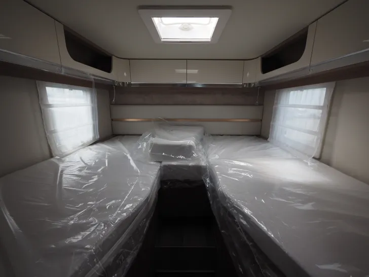 Fahrzeugbild Laika ECOVIP L 4009, 180 PS Maxi Auto., Hubbett #14