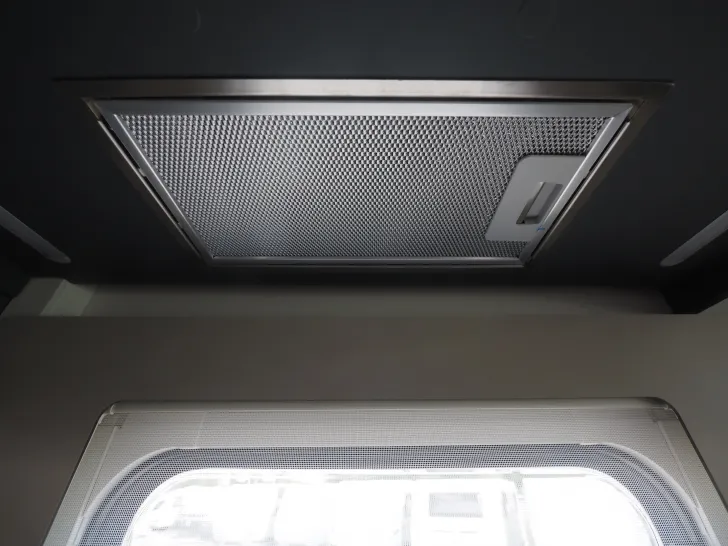 Fahrzeugbild Laika KOSMO L 409, Hubbett, Multimedia, uvm. #11