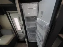 Fahrzeugbild Laika KOSMO L 409, Hubbett, Multimedia, uvm. #12