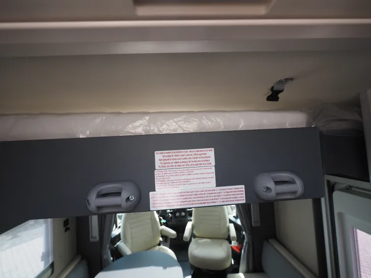 Fahrzeugbild Laika KOSMO L 409, Hubbett, Multimedia, uvm. #17