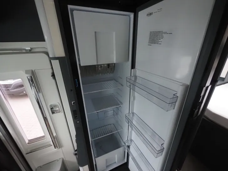 Fahrzeugbild Laika KOSMO L 412 DS, Automatik, Navi/Kam. uvm. #12