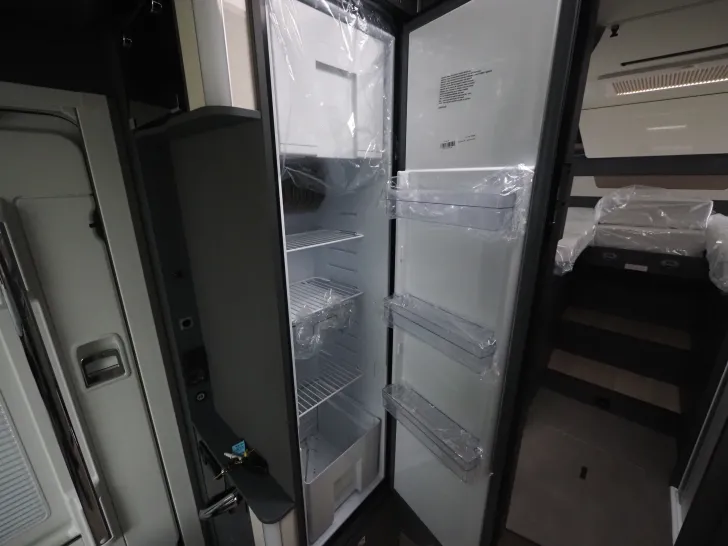 Fahrzeugbild Laika KOSMO L 409, Navi/Kam., Markise, Hubbett #8