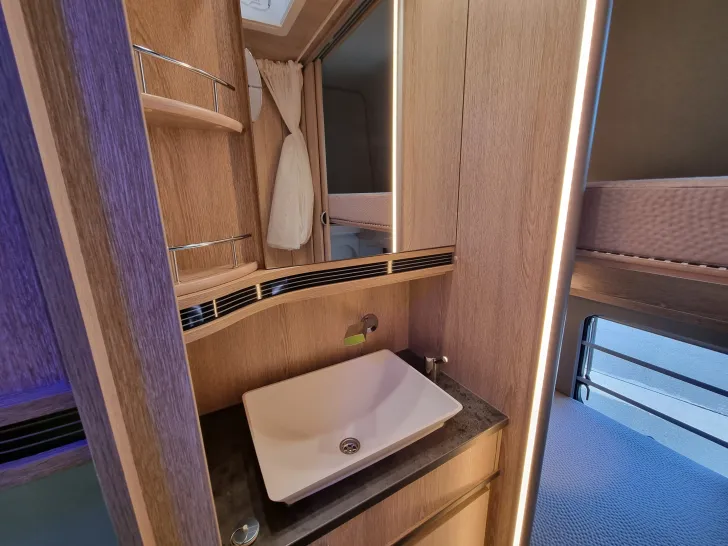 Fahrzeugbild Pössl Vario 545, Markise, Winterpaket, Zus. Batterie #24