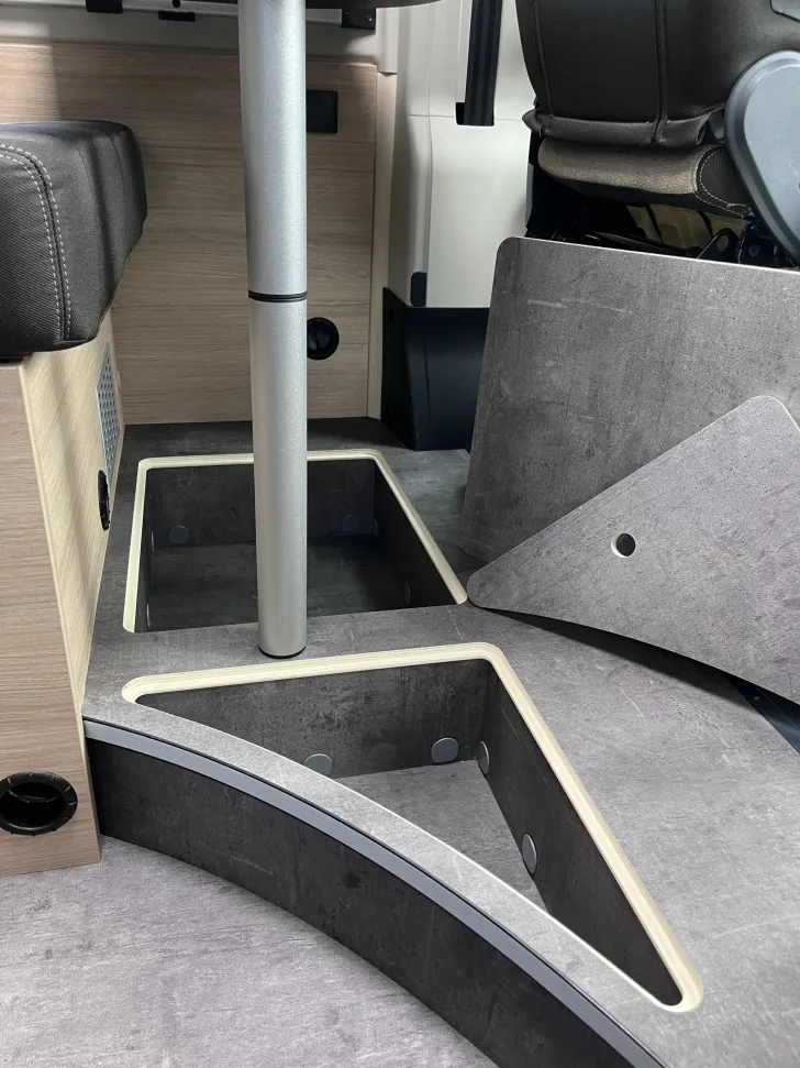 Fahrzeugbild Roadcar R 601, 4 Personen-Fahrzeug, Markise, Radtr. #14