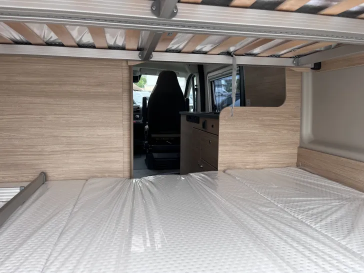 Fahrzeugbild Roadcar R 601, 4 Personen-Fahrzeug, Markise, Radtr. #30