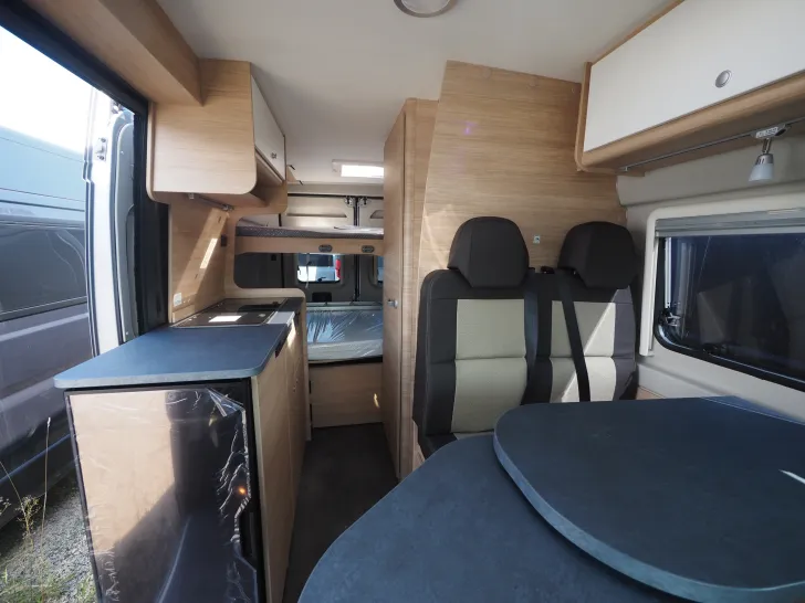 Fahrzeugbild Roadcar R 601, Doppel-Stockbett im Heck, Tageszul. #5