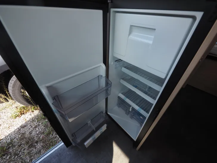 Fahrzeugbild Roadcar R 601, Doppel-Stockbett im Heck, Tageszul. #6