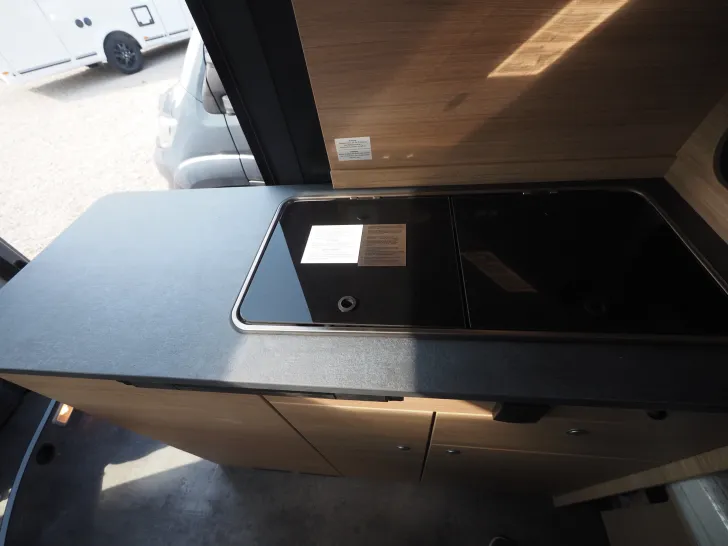 Fahrzeugbild Roadcar R 601, Doppel-Stockbett im Heck, Tageszul. #8