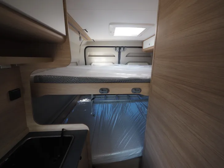 Fahrzeugbild Roadcar R 601, Doppel-Stockbett im Heck, Tageszul. #11