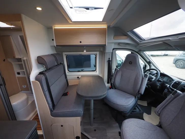 Fahrzeugbild Sunlight CLIFF 640 X, 180 PS Maxi Auto., Markise uvm. #7