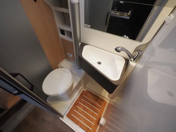 Fahrzeugbild Sunlight CLIFF 640 X, 180 PS Maxi Auto., Markise uvm. #13