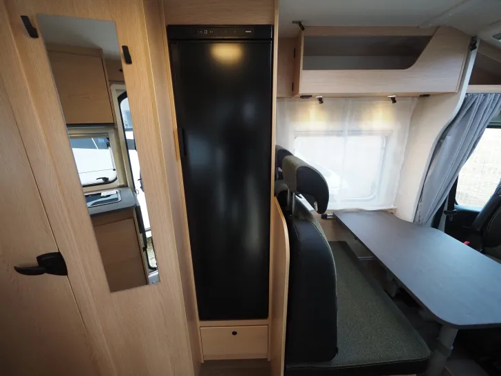 Fahrzeugbild Sunlight V 67S, Modell 2026, Neuheit, Easy Fold Bett #7