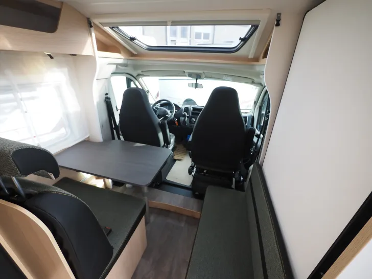 Fahrzeugbild Sunlight V 67S Adventure Edition, Automatik, Easy Fold #15