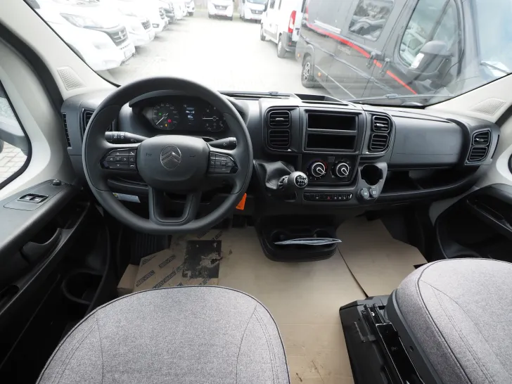 Fahrzeugbild Sunlight T 67, Modelljahr 2026, Hubbett #4