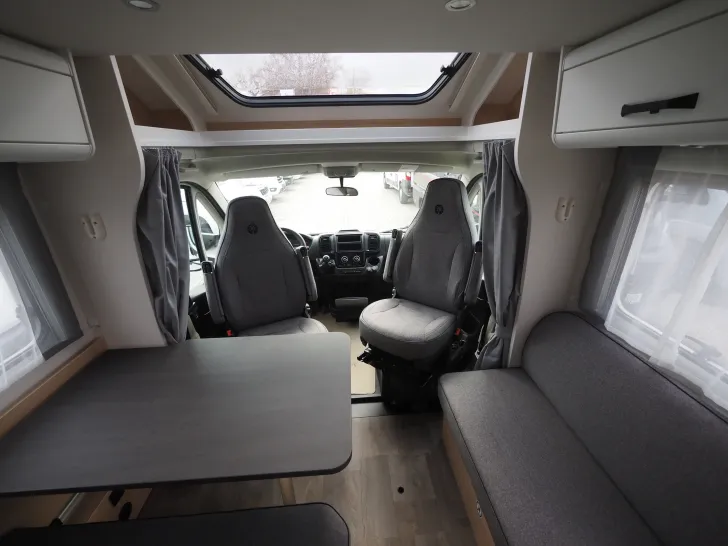 Fahrzeugbild Sunlight T 67, Modelljahr 2026, Hubbett #6