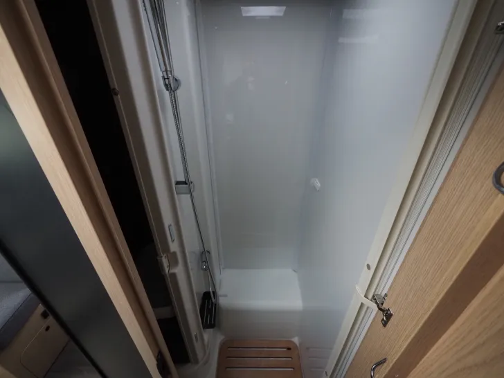 Fahrzeugbild Sunlight T 67, Modelljahr 2026, Hubbett #15