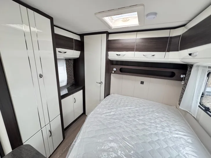 Fahrzeugbild Hobby Prestige 720 KWFU 2.500kg #9