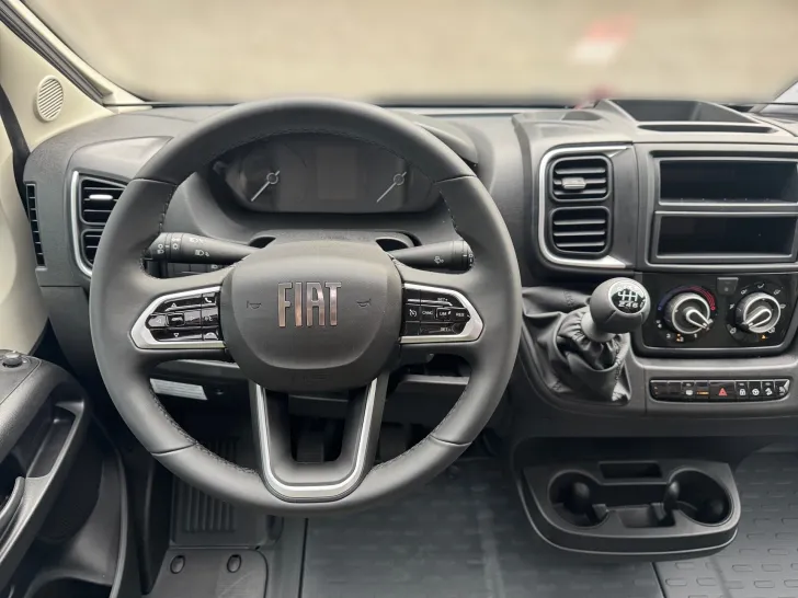 Fahrzeugbild Sunlight T 66S Adventure Edition Chassisfarbe schwarz*Hubbett #7