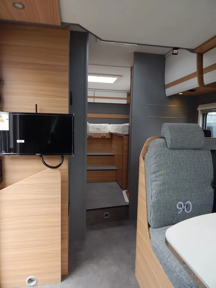 Fahrzeugbild Dethleffs Just 90 T 7052 EB Hubbett #19