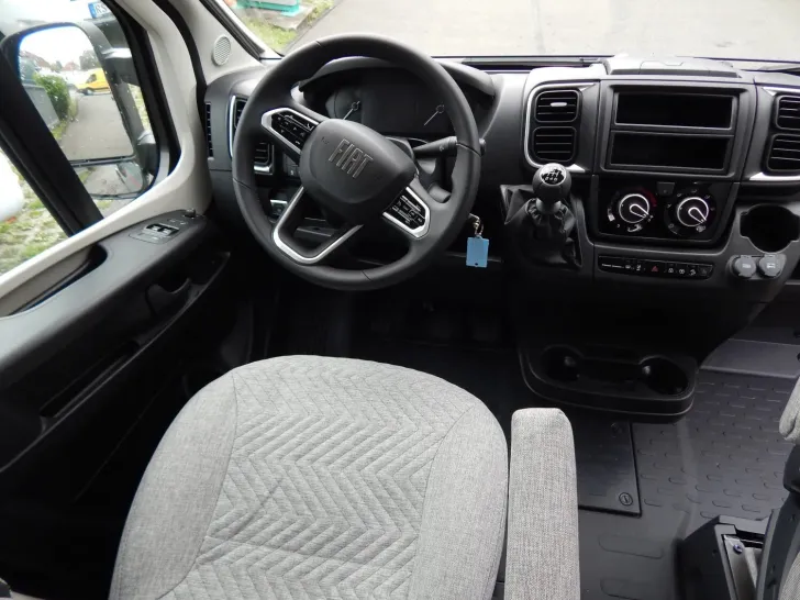 Fahrzeugbild Dethleffs Globetrail 600 ER Fiat Einzelbetten #10