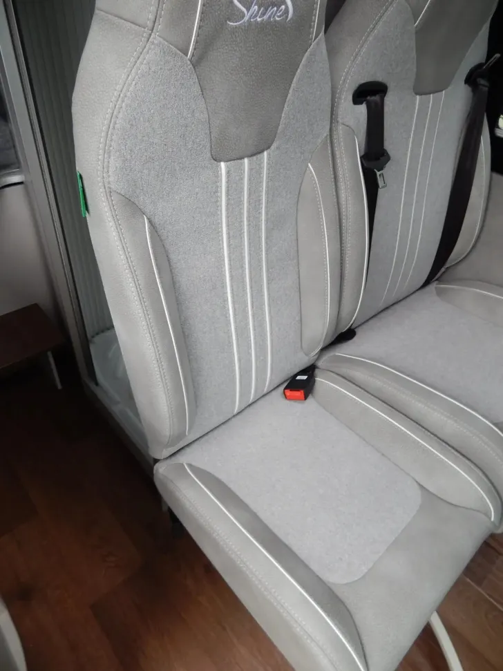 Fahrzeugbild Pössl Summit 540 Citroen 140 PS Aufstelldach #17