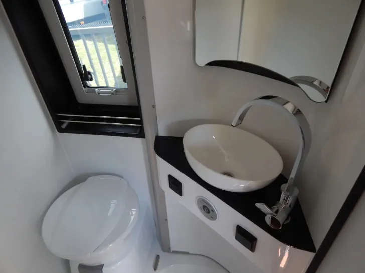 Fahrzeugbild Pössl Summit Shine 600 Summit 600 Q Shine Tageszulas. #13