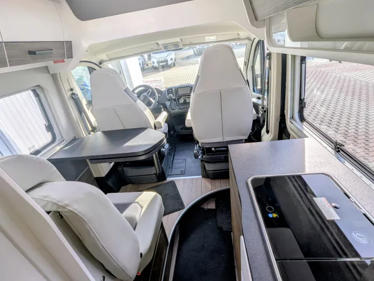 Fahrzeugbild VanTourer 630 L GO! AUTOMATIK, Safety-Paket Plus #6