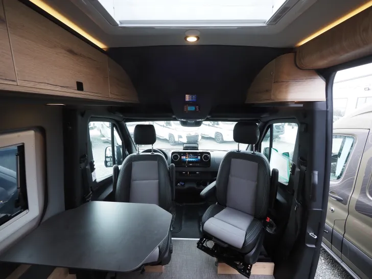 Fahrzeugbild Clever Aventuro, Mercedes 4x4, Topausstattung ! #11