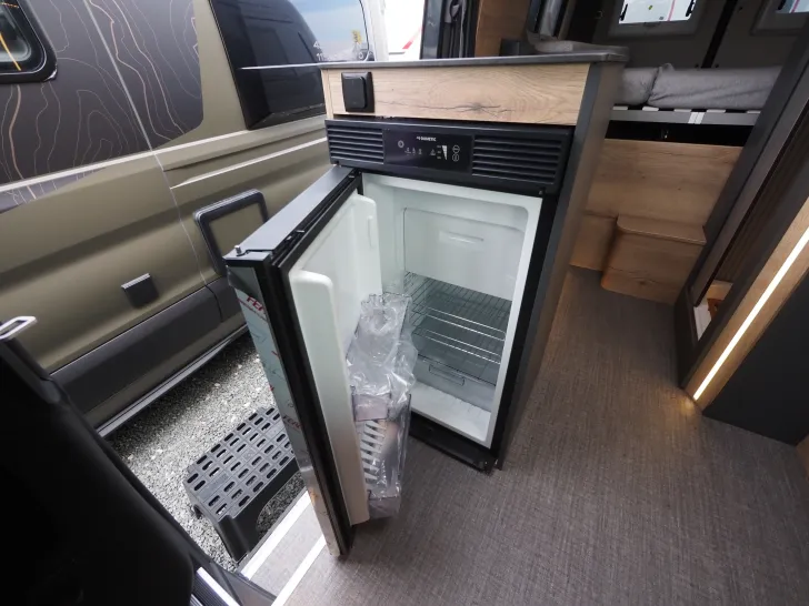 Fahrzeugbild Clever Aventuro, Mercedes 4x4, Topausstattung ! #13