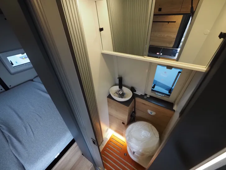 Fahrzeugbild Clever Aventuro, Mercedes 4x4, Topausstattung ! #16