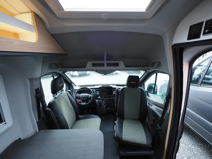 Fahrzeugbild Sunlight CLIFF 590 4x4 Green Trek, Xenon, AHK, D-Heiz. #6